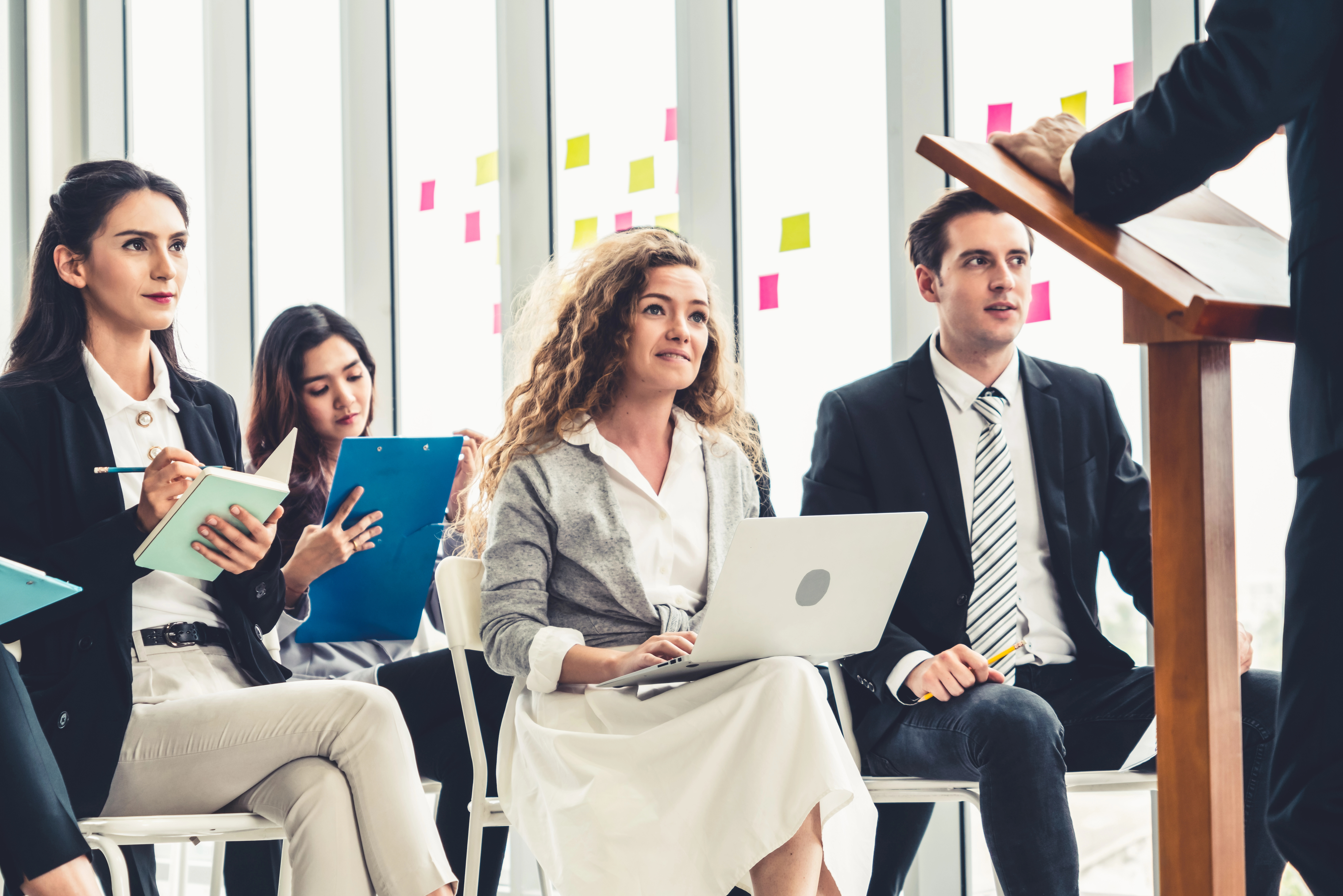 Firemné vzdelávanie zadarmo: Ako získať kurzy pre zamestnancov s podporou úradu UPSVaR